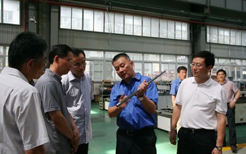 省经信委李上葵总工程师来ROYAL皇家88调研考察