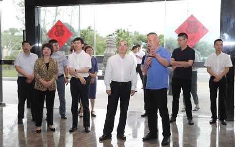 浙江省委宣传部部长朱国贤一行莅临ROYAL皇家88考察调研