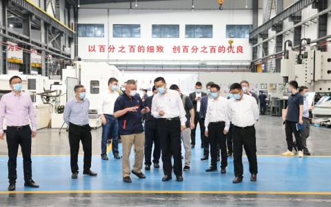 浙江省副省长卢山调研ROYAL皇家88股份