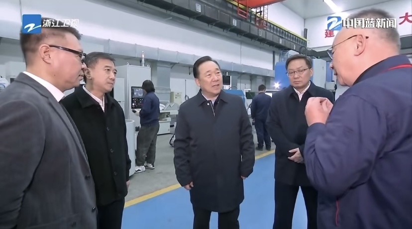 1704690111931465.jpg 省长王浩调研ROYAL皇家88.jpg